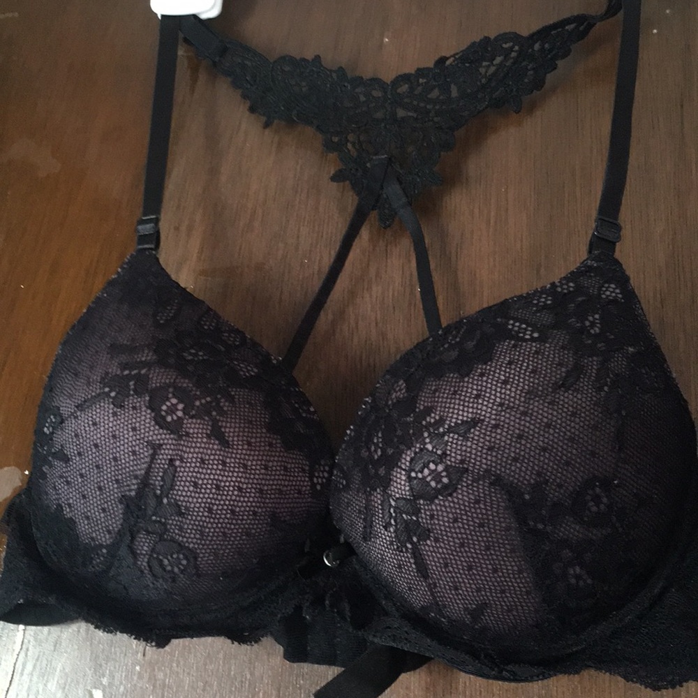 Black push up bra